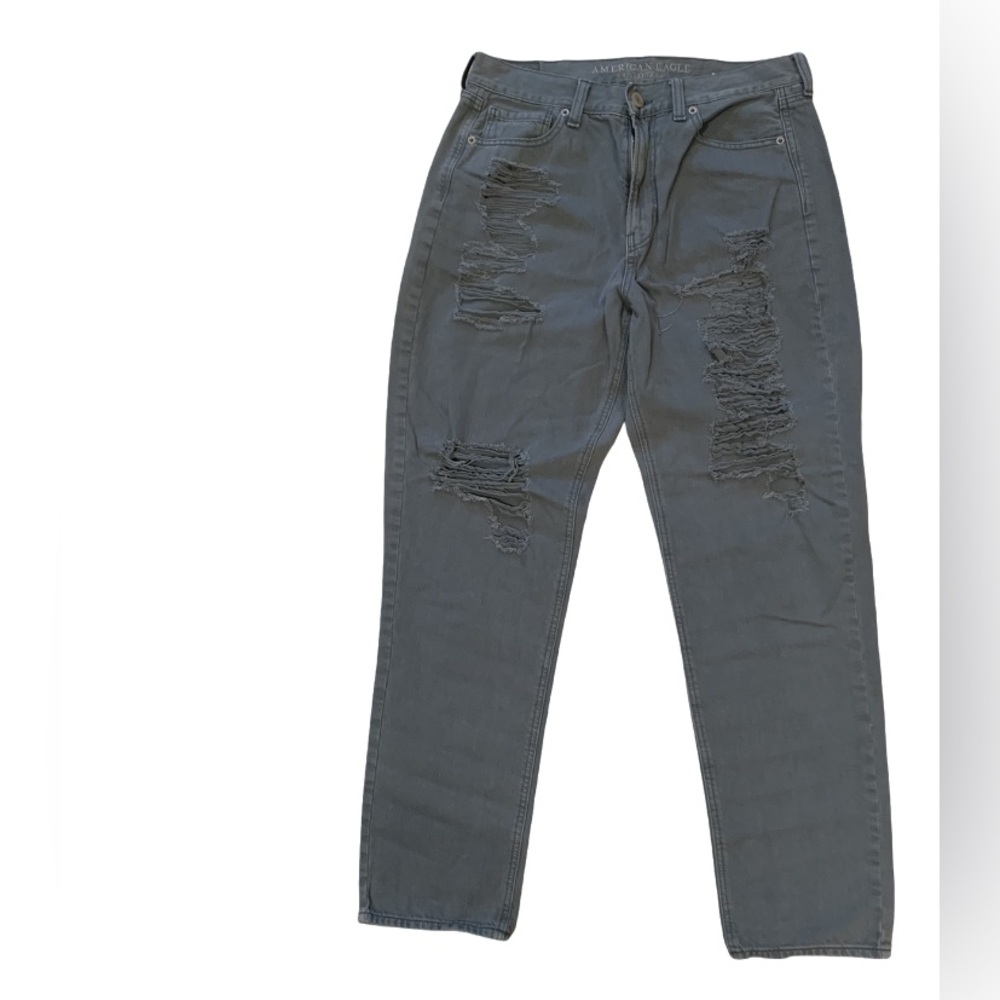 WOMEN’S GREEN AMERICAN EAGLE LONG MOM JEANS